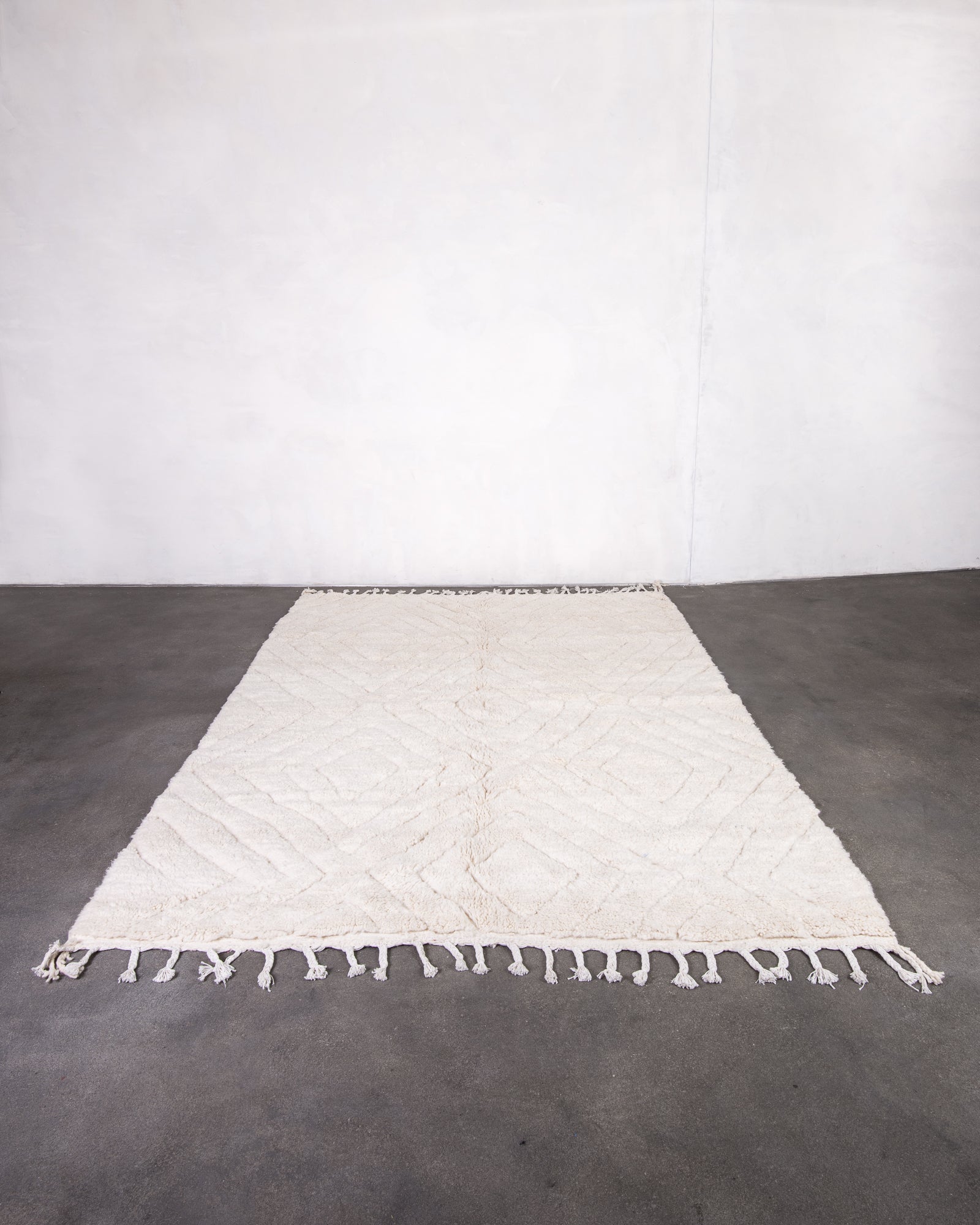 Modern designer handcrafted Berber rug from morocco Beniourain with beautiful colors and patterns